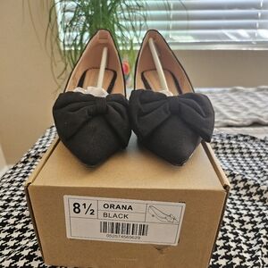 Journee Collection Women's Black Bow Kitten Heels